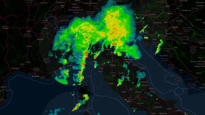 Meteo Live: Maltempo al Nord picchi di 200 mm. Caldo al Centro Sud